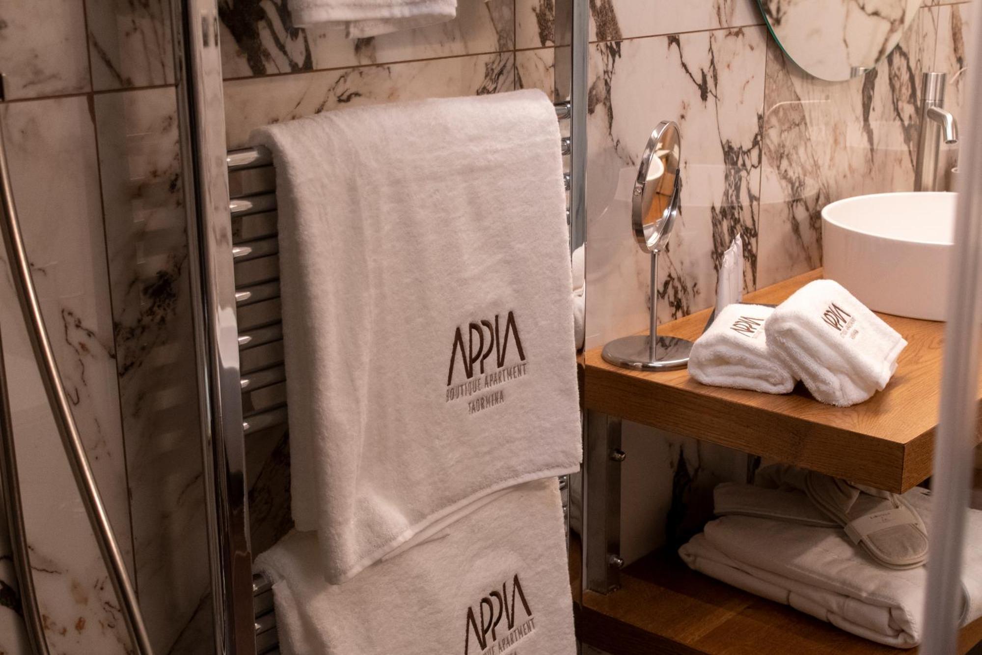 Appia Boutique Apartment Таормина Экстерьер фото