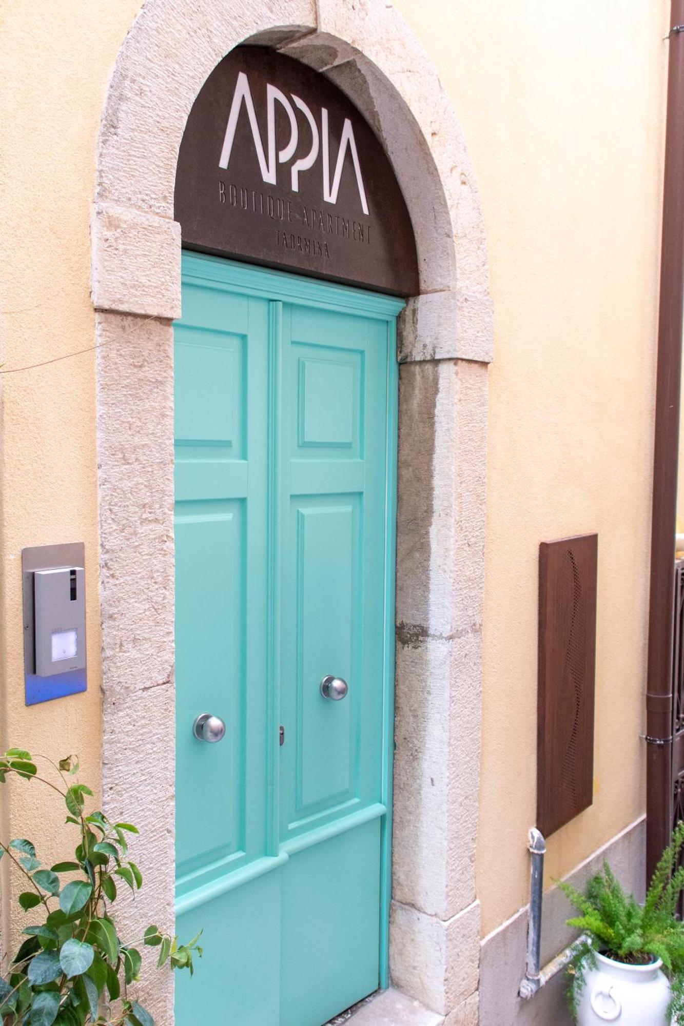Appia Boutique Apartment Таормина Экстерьер фото